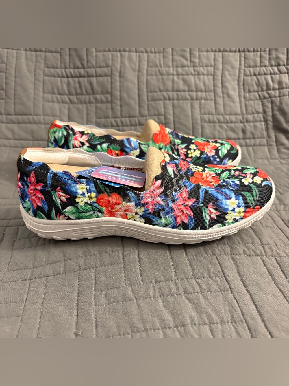 Skechers Reggae Fest Tropic Days Floral Tropical Womens Size 8 Comfort Shoes - Picture 2 of 15
